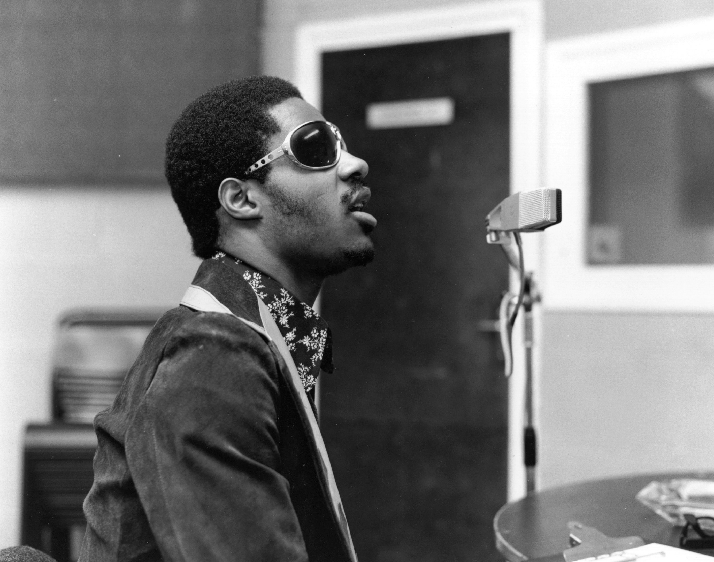 Stevie Wonder in the recording studio, January 1972. Photo by Doug McKenzie/Getty Images.